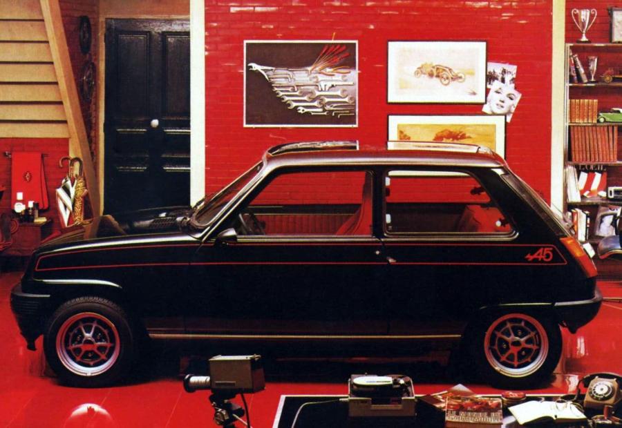  Renault 5 Alpine Turbo 1982 года  (фото 2 из 26)
